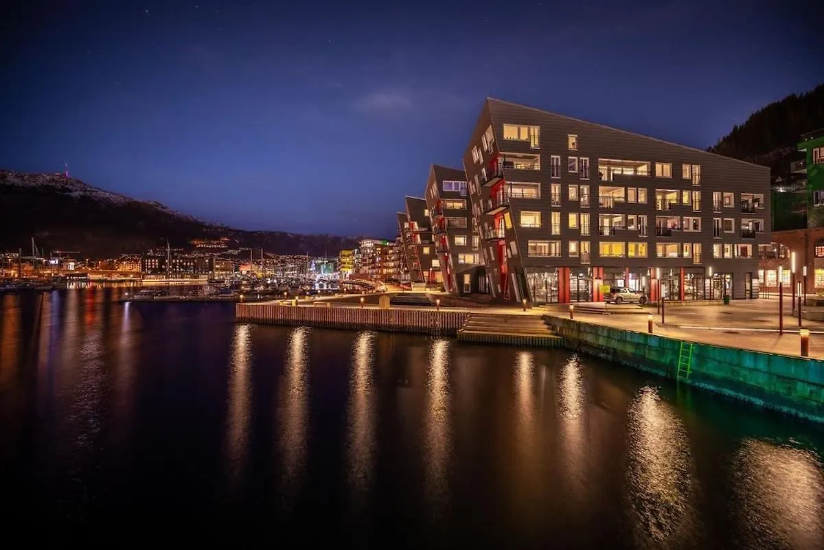 Dinbnb Apartments I City Oasis, Workspace & Elevator! Bergen 0*,  Norway